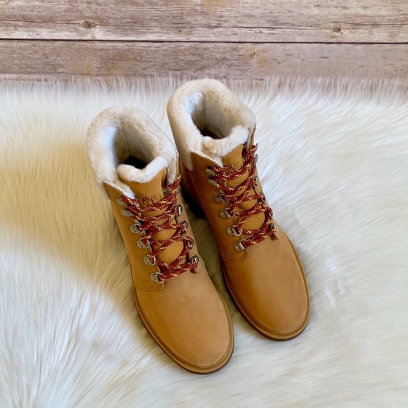 Timberland Wheat Kinsley Waterproof Mid Hiker Boot - Picture 3 of 7